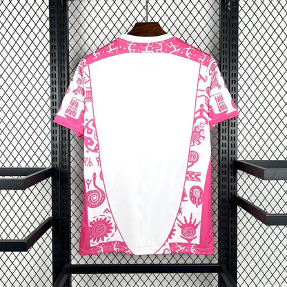 Maillot rose concept du Mexique 2026
