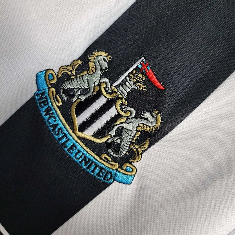 Camiseta local del Newcastle 2023