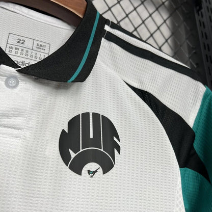 Newcastle 2024 trzecia koszulka