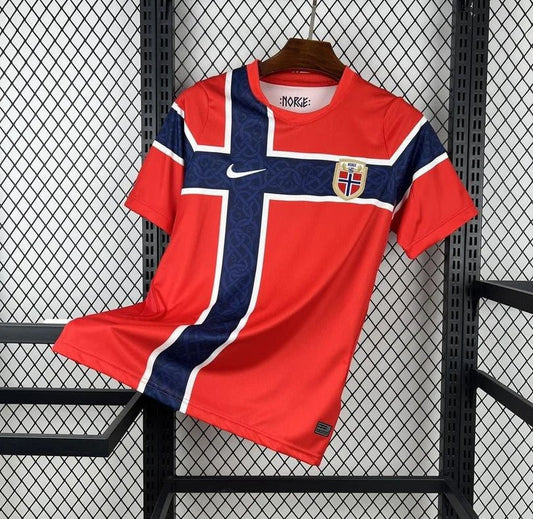 Maillot domicile de la Norvège pour la Coupe du monde 2026