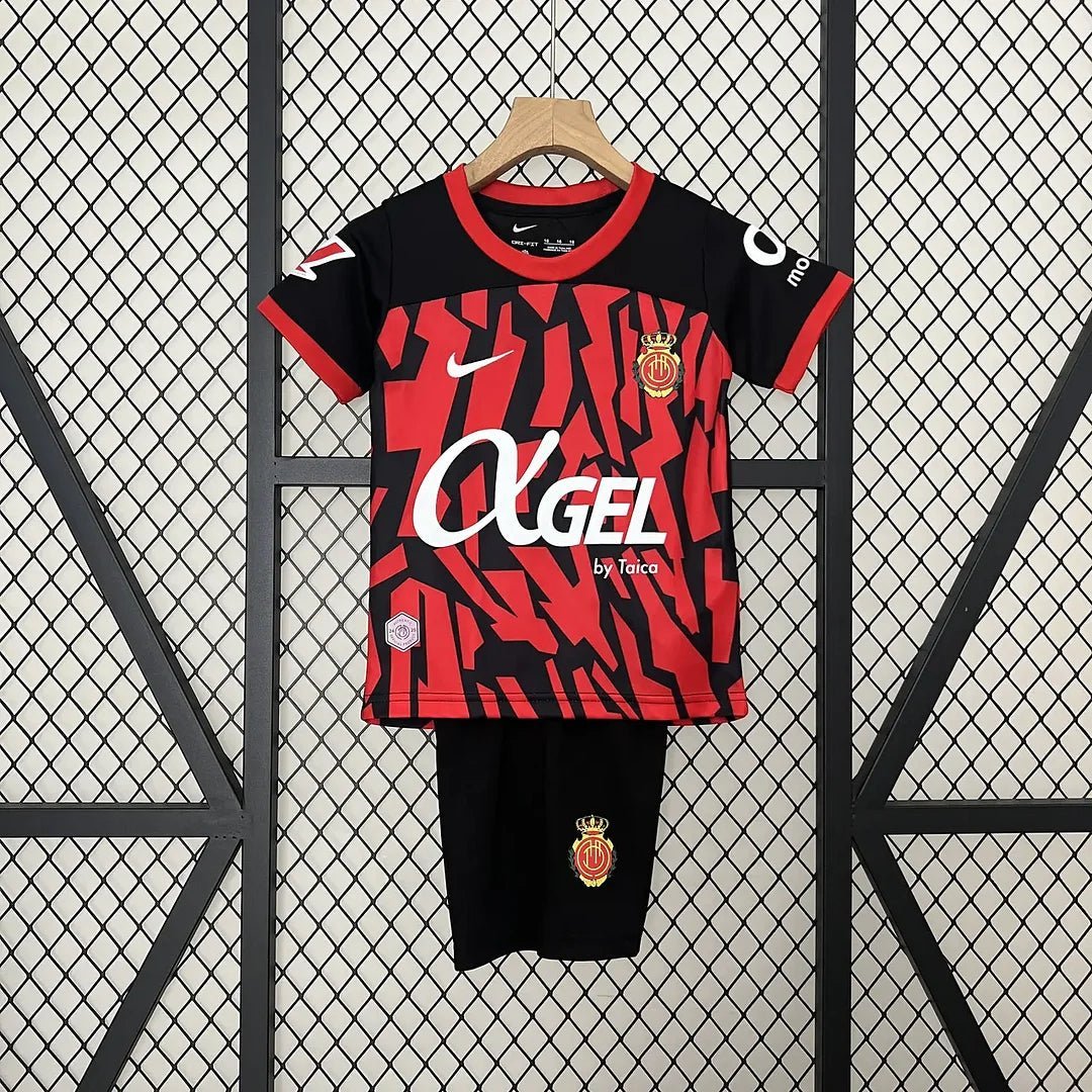 Camiseta local del RCD Mallorca 2024