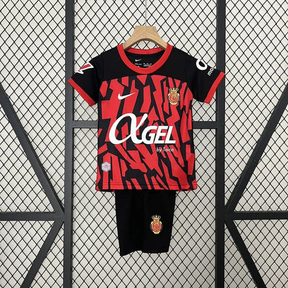 Camiseta local del RCD Mallorca 2024