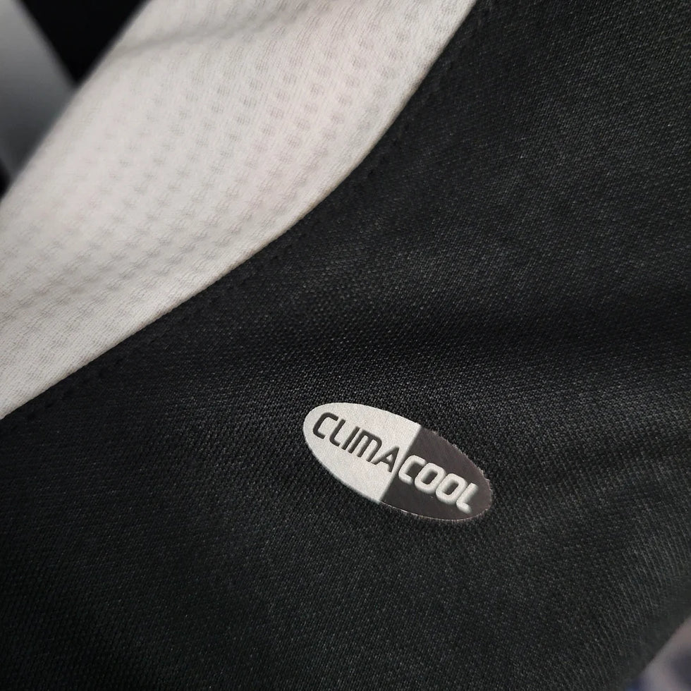 Camiseta visitante del Real Madrid 2006