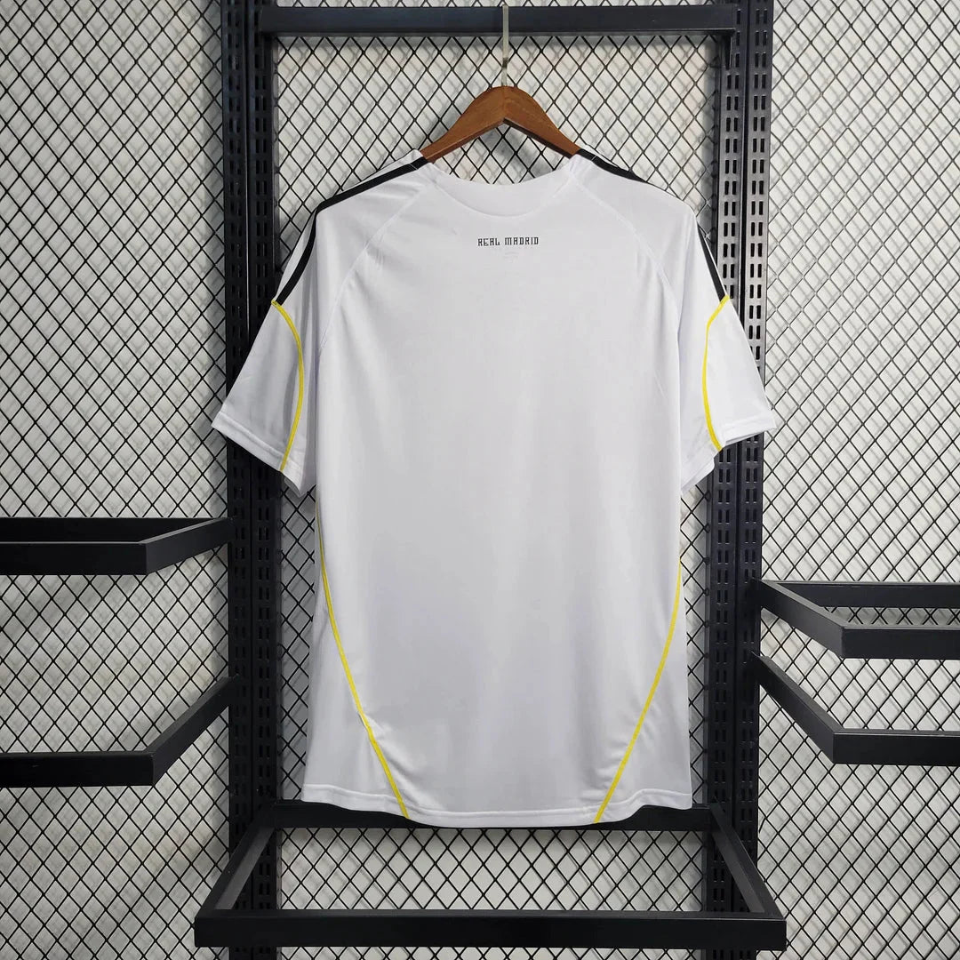Camisola principal do Real Madrid 2009