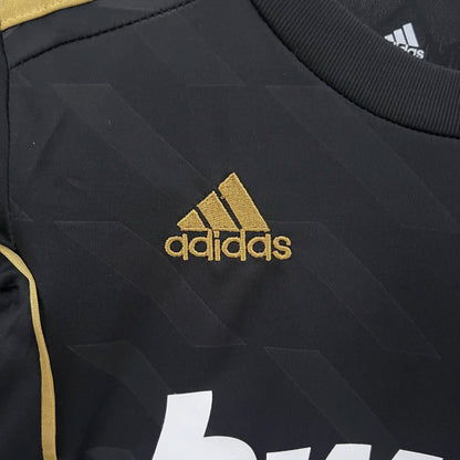 Real Madrid 2011 Auswärtstrikot