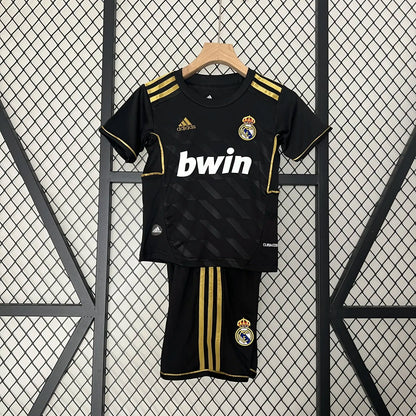 Real Madrid 2011 Auswärtstrikot