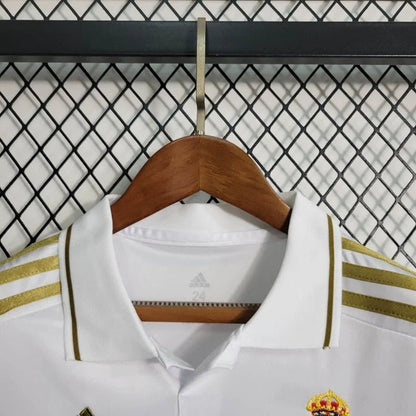 Camisola principal do Real Madrid de 2011
