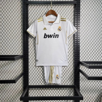 Camisola principal do Real Madrid de 2011