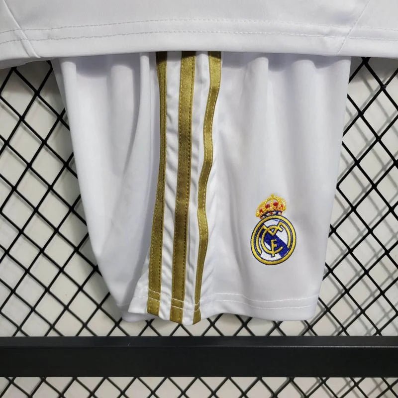 Camisola principal do Real Madrid de 2011