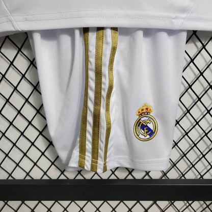 Camisola principal do Real Madrid de 2011
