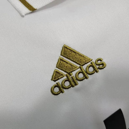 Camisola principal do Real Madrid de 2011