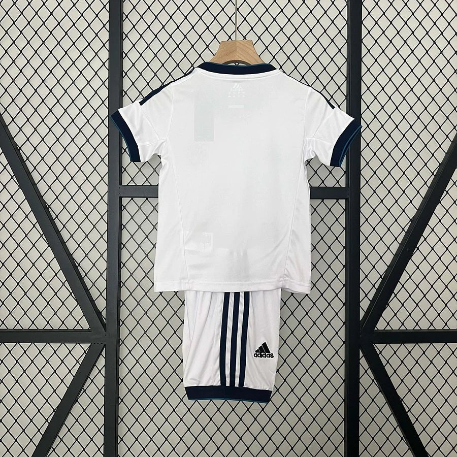 Camiseta local del Real Madrid 2012
