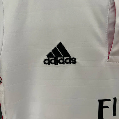 Camisola de Casa do Inter de Milão 2023