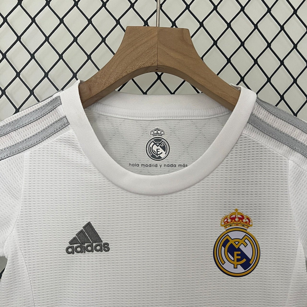 Camisola principal do Real Madrid de 2015