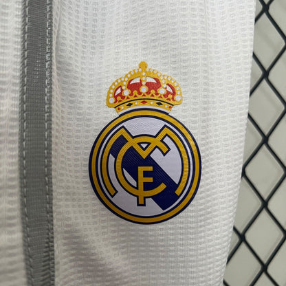 Camisola principal do Real Madrid de 2015