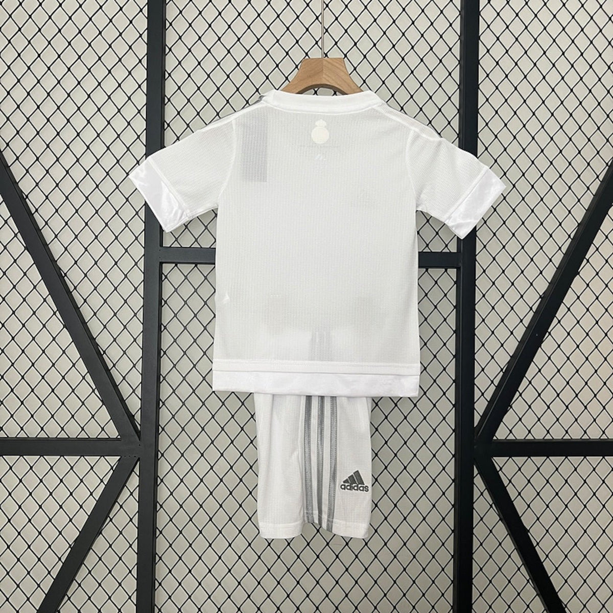 Camisola principal do Real Madrid de 2015