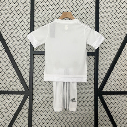 Camisola principal do Real Madrid de 2015