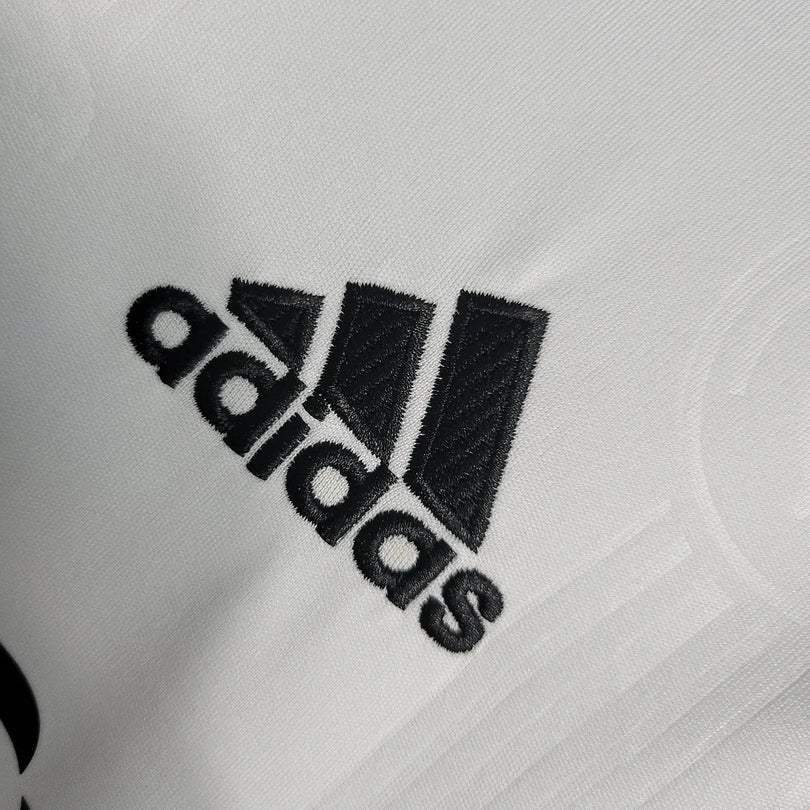 Real Madrid 2022 Heimtrikot