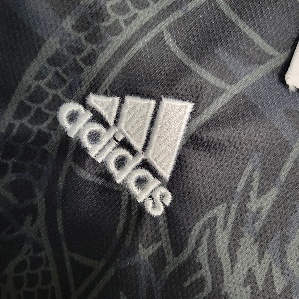 Camisola especial Chinese Dragon do Real Madrid 2023