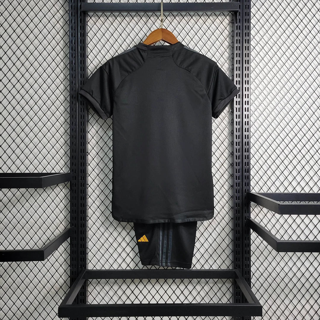 Troisième maillot du Real Madrid 2023
