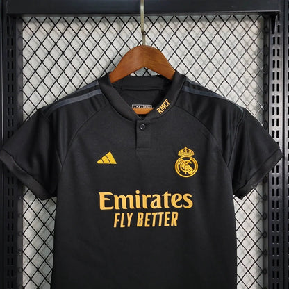 Troisième maillot du Real Madrid 2023