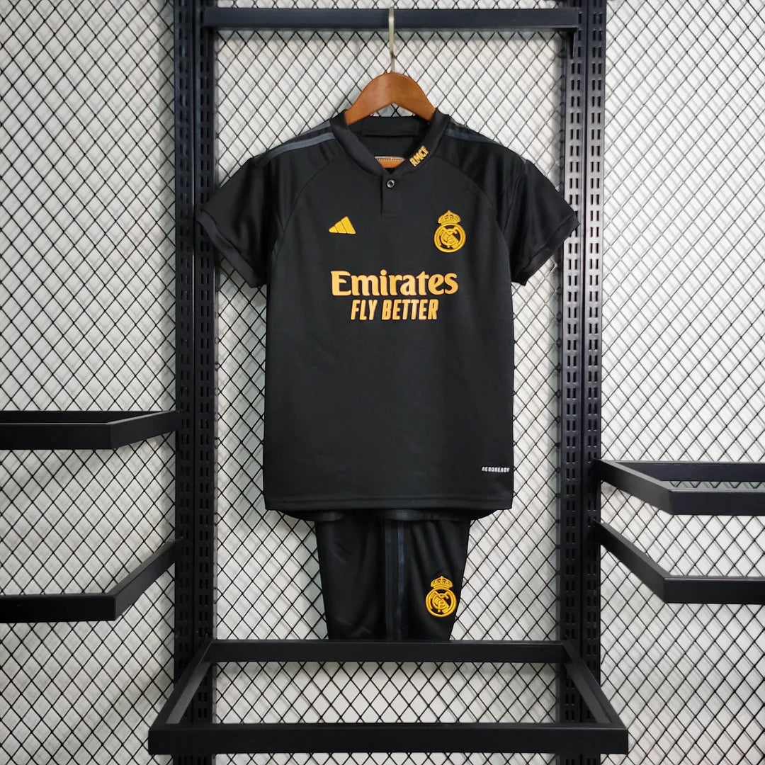 Troisième maillot du Real Madrid 2023