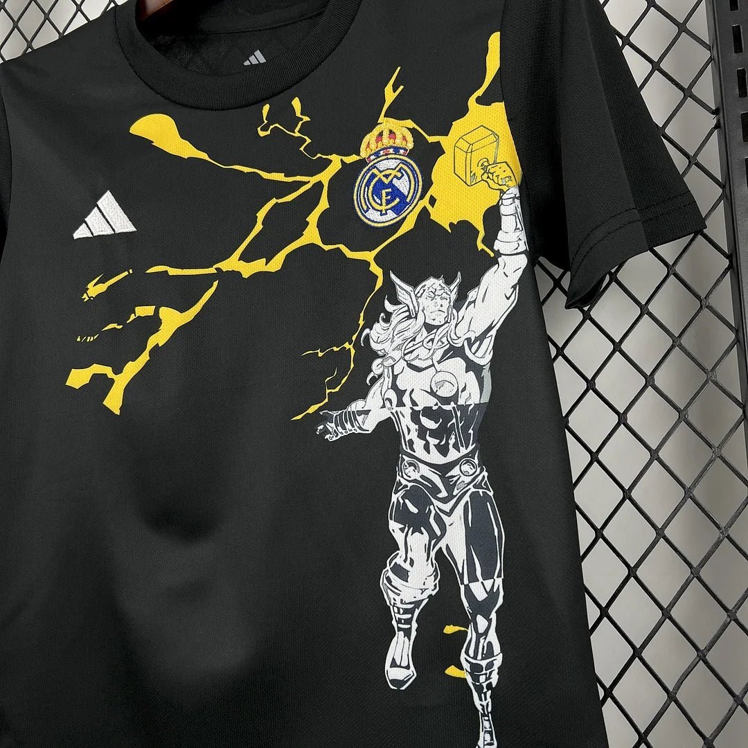 Maillot Avengers du Real Madrid 2025