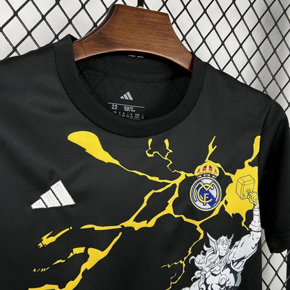Maillot Avengers du Real Madrid 2025