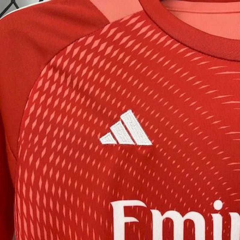 Real Madrid 2025 Goalkeeper Coral Red Kids Jersey
