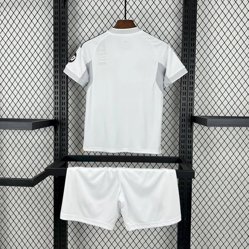 Maillot domicile du Real Madrid 2025