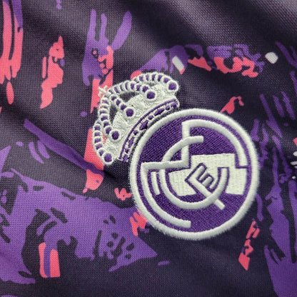 Camisola Especial Lizz Roxa do Real Madrid 2025