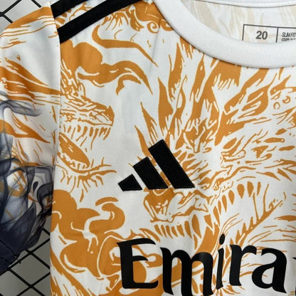 Camisola especial de dragão do Real Madrid 2025