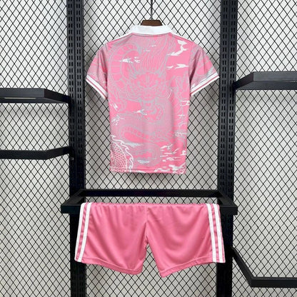 Maillot spécial Dragon rose du Real Madrid 2025