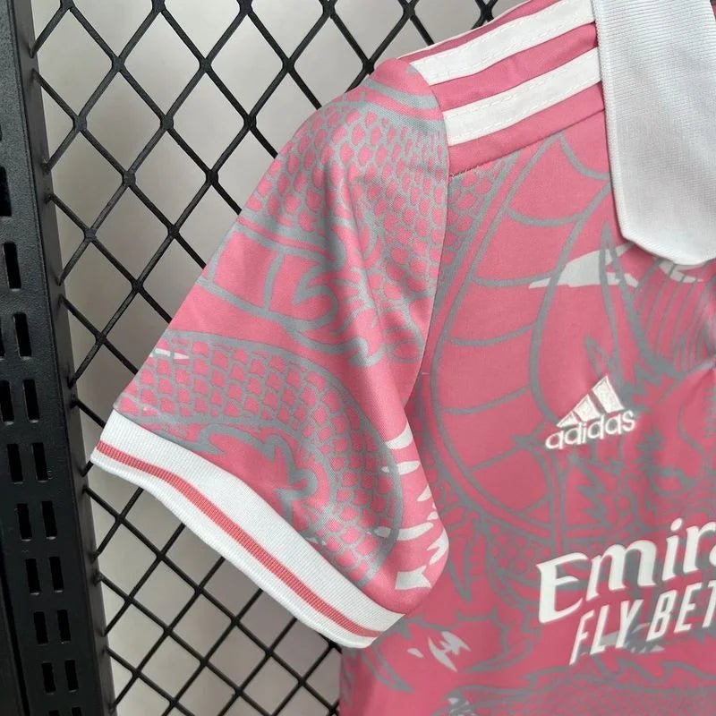 Maillot spécial Dragon rose du Real Madrid 2025