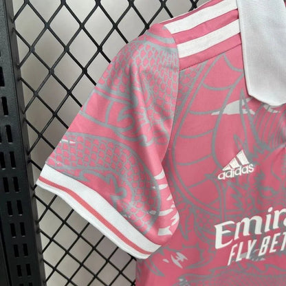 Maillot spécial Dragon rose du Real Madrid 2025