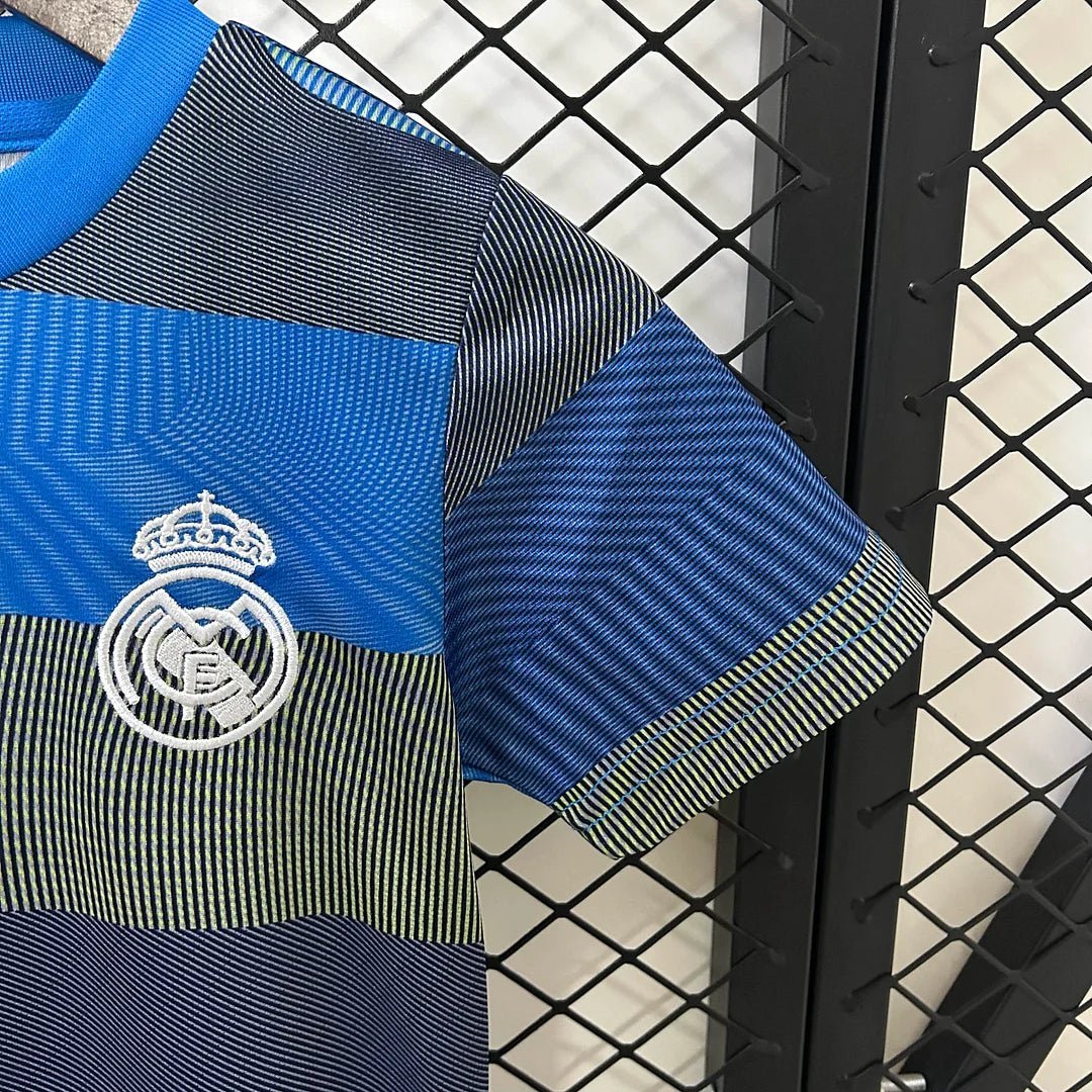 Real Madrid 2025 Trainings-Trikot