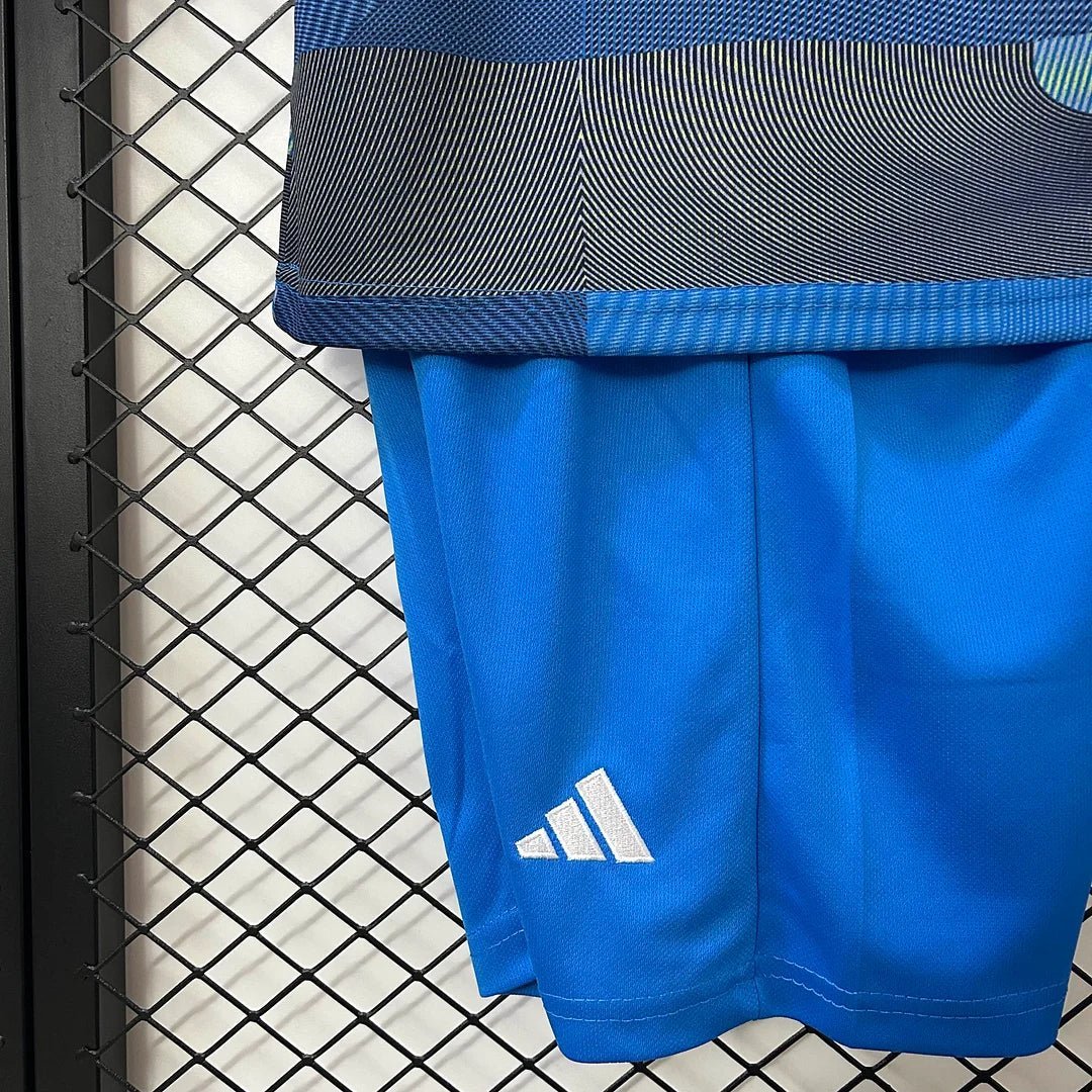 Real Madrid 2025 Trainings-Trikot