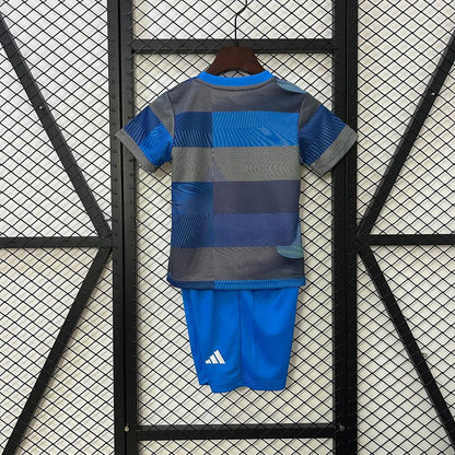 Real Madrid 2025 Trainings-Trikot