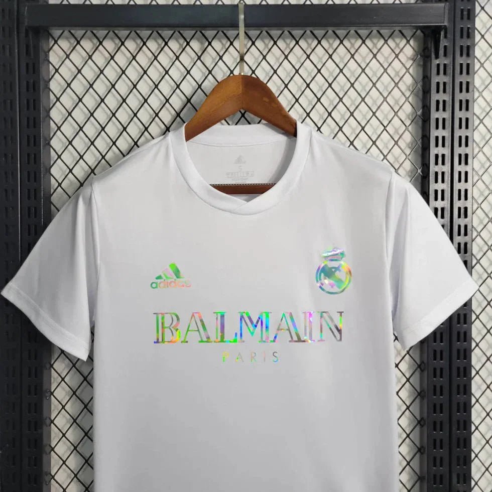 Specjalna biała koszulka Realu Madryt x Balmain 2023