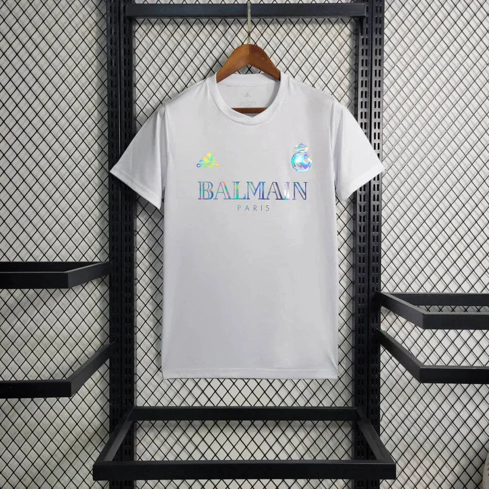 Specjalna biała koszulka Realu Madryt x Balmain 2023