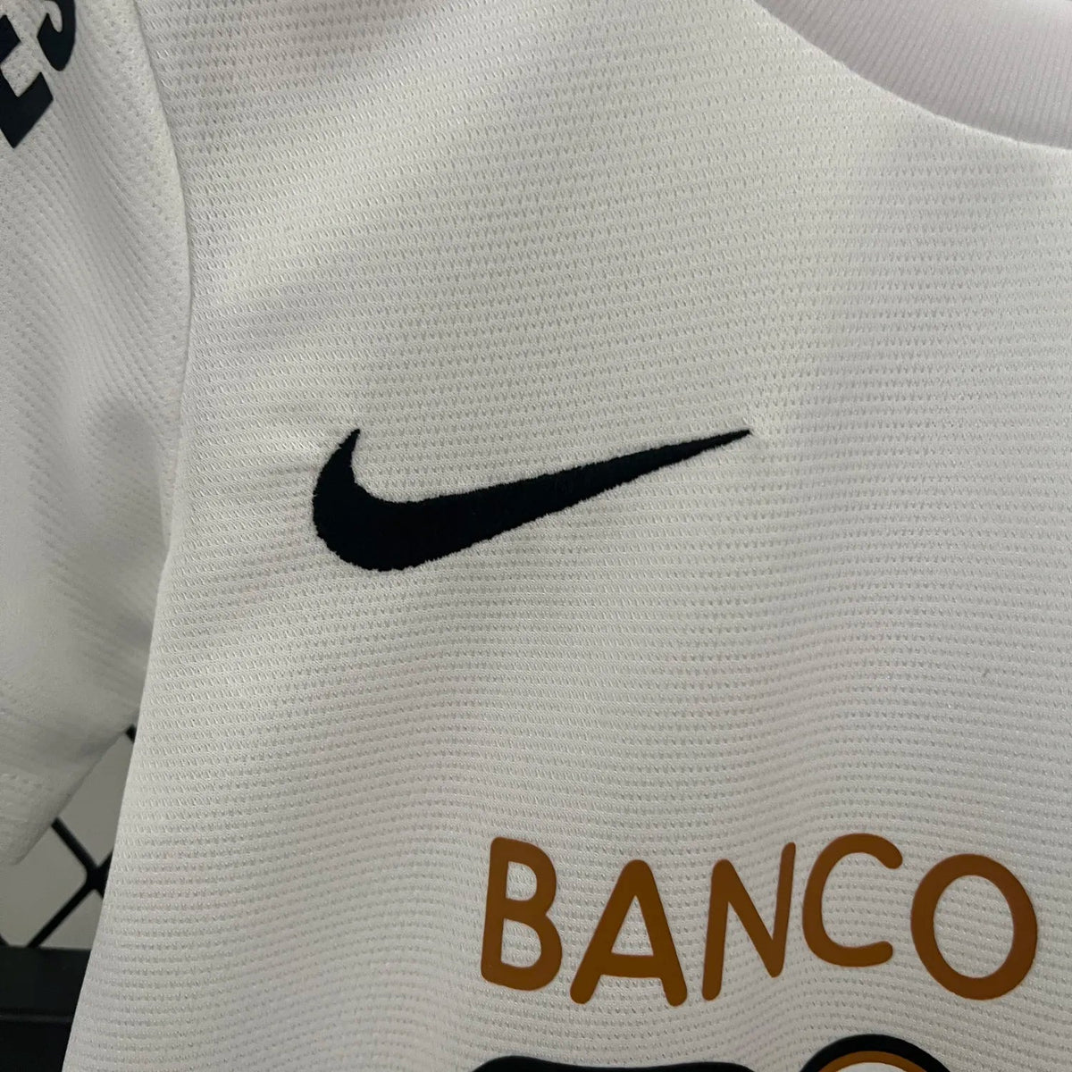 Camiseta local del Santos 2011