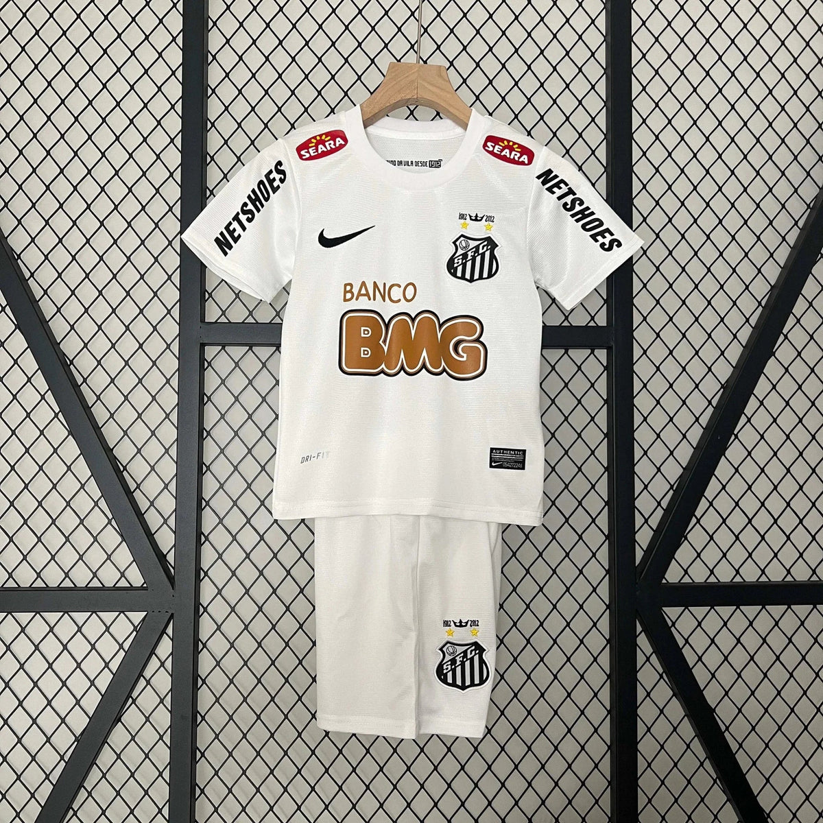 Maillot domicile de Santos 2012