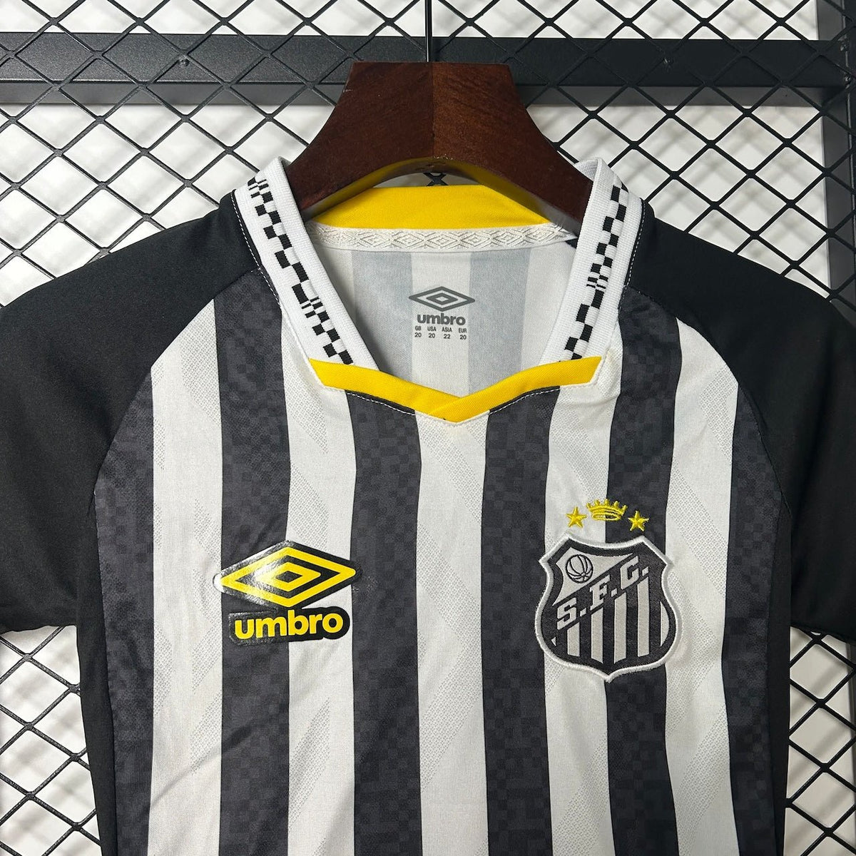 Camisola de visitante do Santos 2025