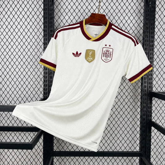 Maillot extérieur de l'Espagne pour la Coupe du monde 2026, 2 étoiles