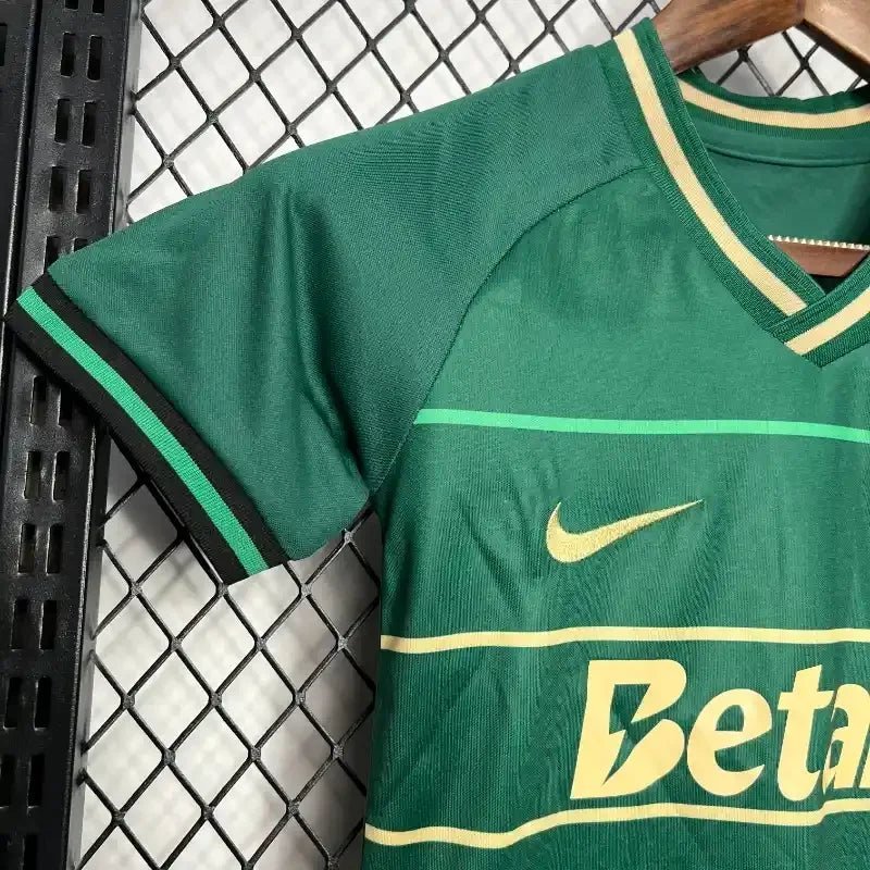 Sporting 2024 specjalna edycja wyjazdowej koszulki