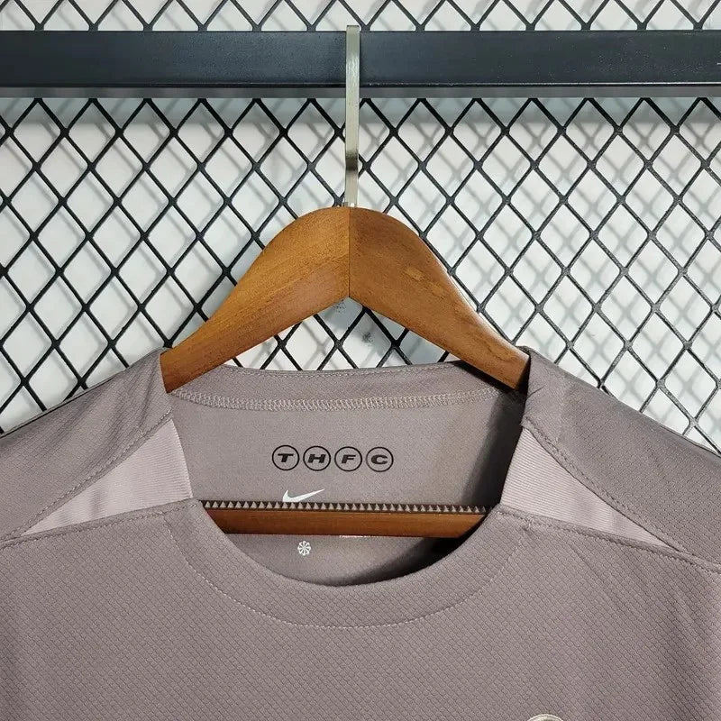 Terceira camisola de visitante do Tottenham 2023