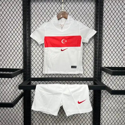 Camisola Principal da Turquia 2024