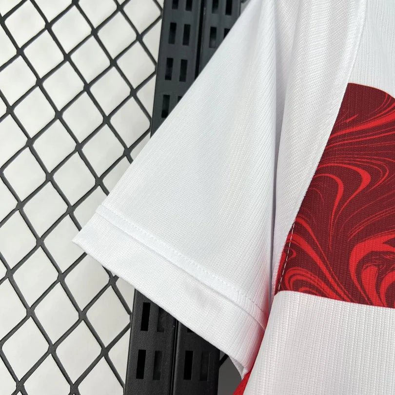 Wyjazdowa koszulka Turcji na Mistrzostwa Świata 2026