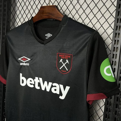 West Ham United 2024 Auswärtstrikot